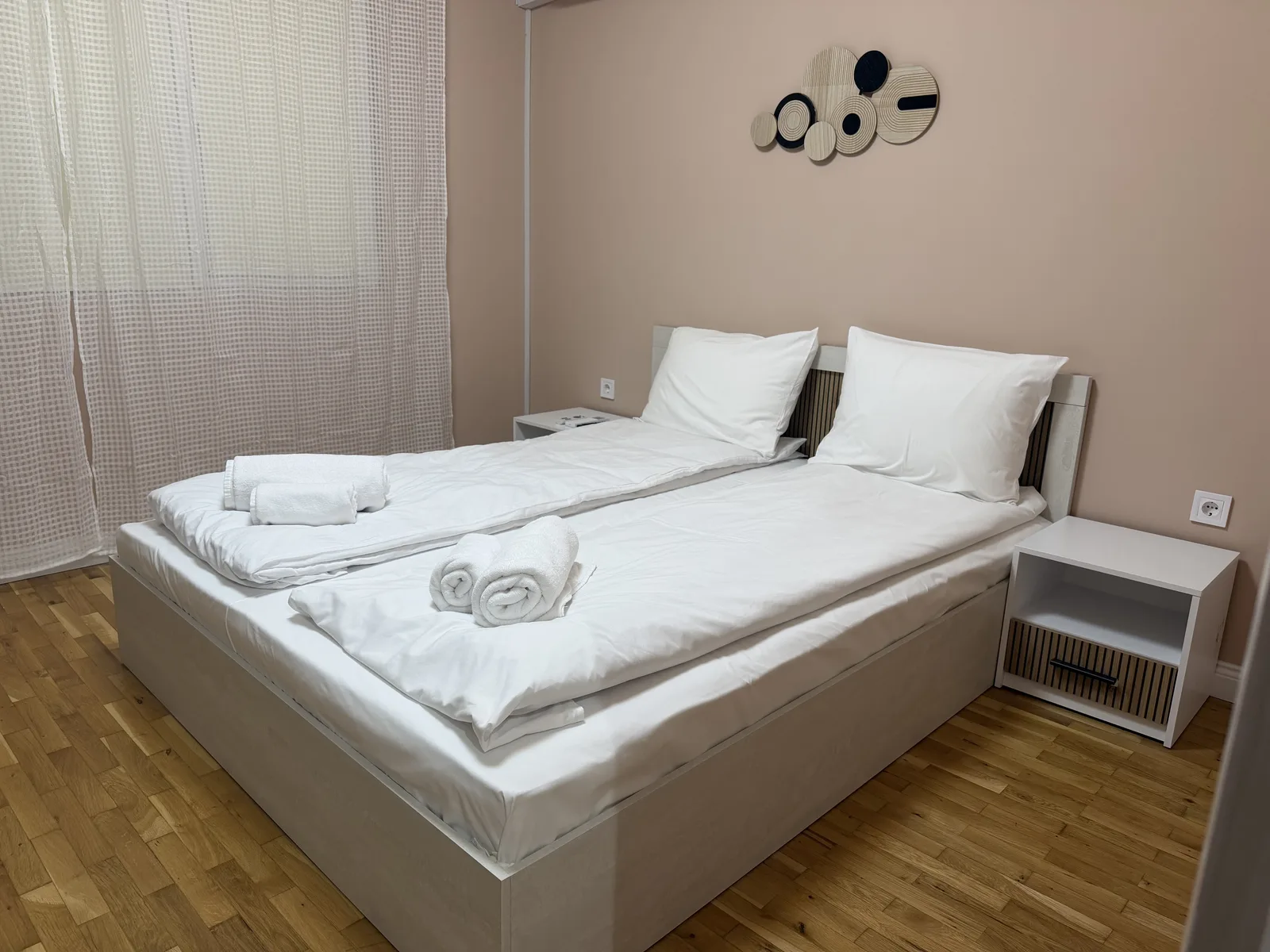 Bedroom 3 with queen bed